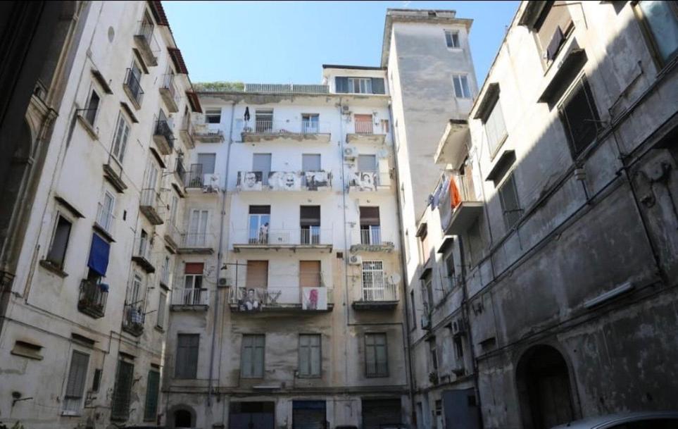 Hotel Roy Nel Cuore Di Napoli Exterior foto