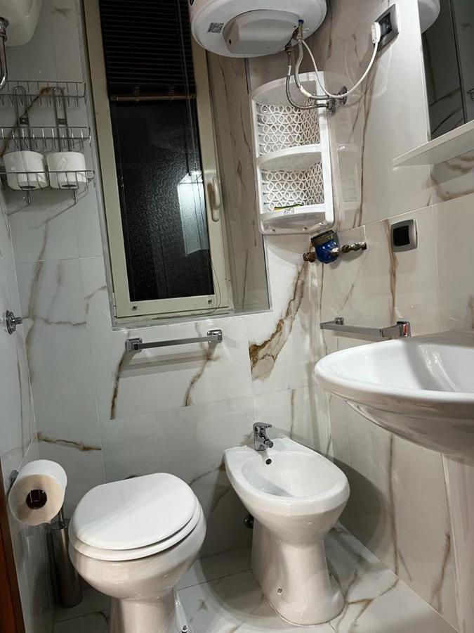 Hotel Roy Nel Cuore Di Napoli Exterior foto